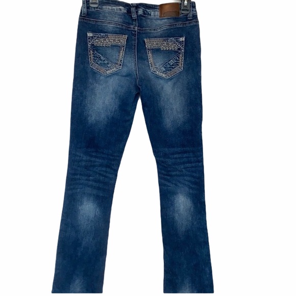 Maurices Medium Sandblasted Wash Denim Jeans - Picture 3 of 9